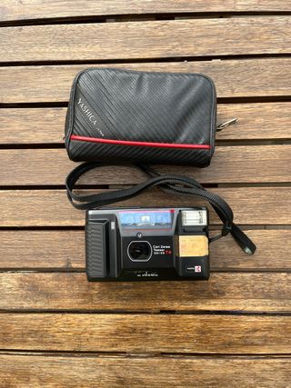 Yashica T AF Carl Zeiss Tessar T* 35mm f/3.5