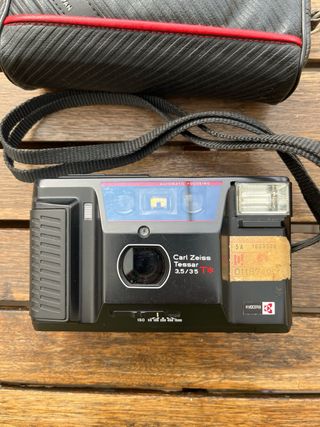 Yashica T AF Carl Zeiss Tessar T* 35mm f/3.5