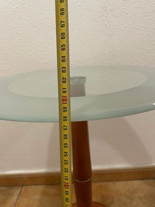Mesa auxiliar cristal y madera