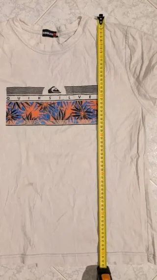 Blusa / Tshirt creme simples da quiksilver
