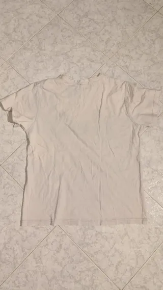 Blusa / Tshirt creme simples da quiksilver