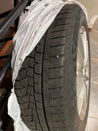 llantas y Neumáticos Invierno HANKOOK 205/60 R17 