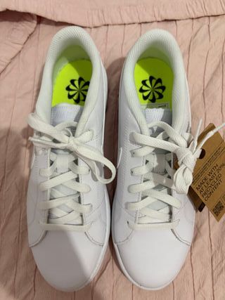 Nike Court Royale 2NN Mujer Talla 40 Blancas
