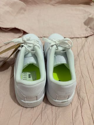 Nike Court Royale 2NN Mujer Talla 40 Blancas