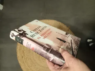 EL PRISIONERO DEL CIELO