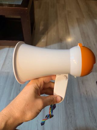 Mini megáfono naranja y blanco