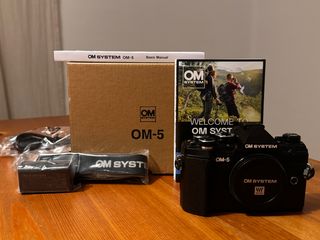 Cámara OM System OM-5