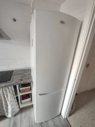 Nevera + Congelador Whirlpool Blanco