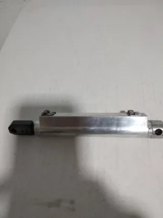 Pistón hidráulico capota Peugeot 207cc 
