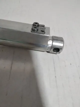 Pistón hidráulico capota Peugeot 207cc 