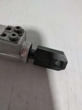 Pistón hidráulico capota Peugeot 207cc 