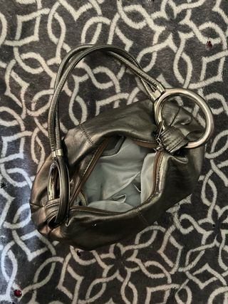Bolso de mano plateado