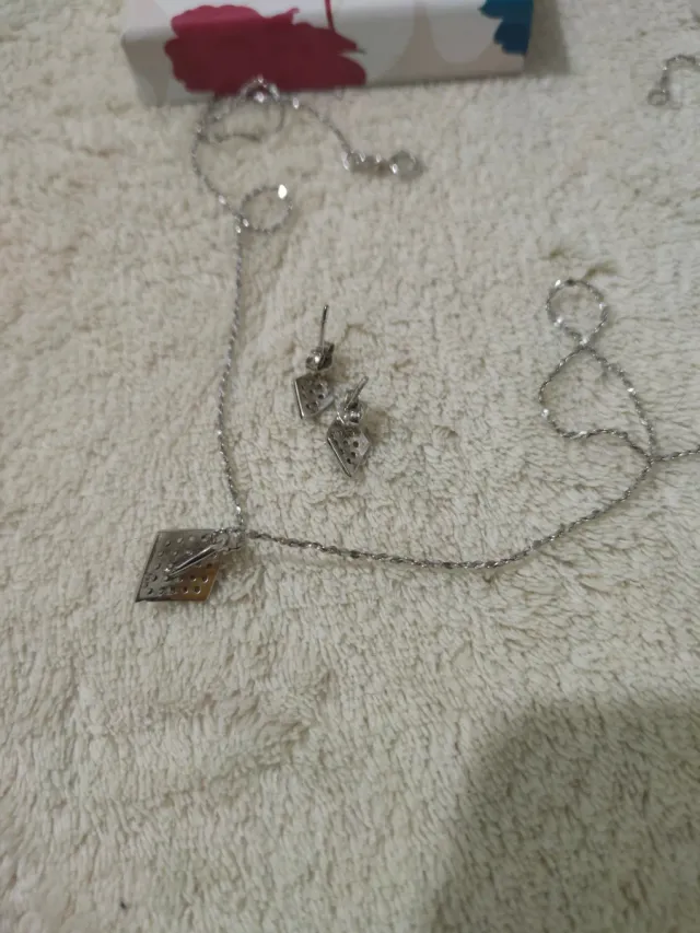 Conjunto Plata Collar y Pendientes