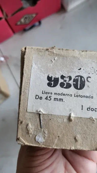 Cerradura antigua de latón con llave