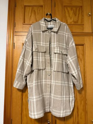 Chaqueta cuadros Pull&Bear beige