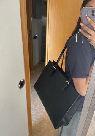 Bolso negro de hombro