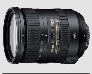 Objetivo Nikon AF-S DX VR 18-200mm