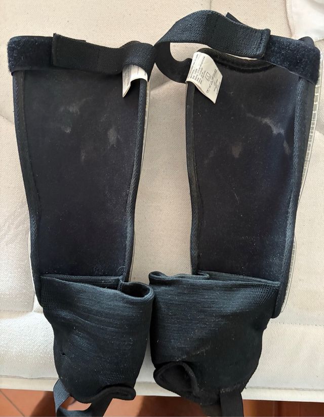 Espinilleras Fútbol Sport Zone Talla M