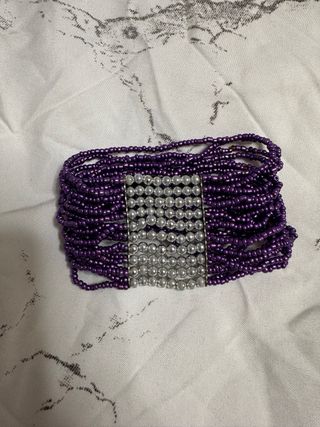 Pulsera elástica morada y plateada