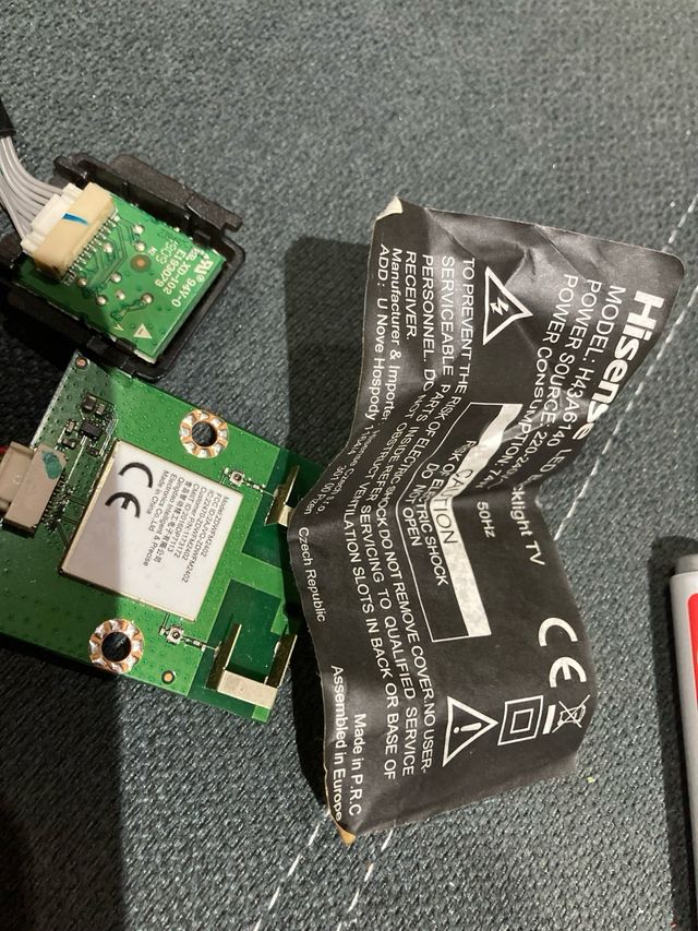 BOTONERA IR Y WIF Hisense H43A6140 TV