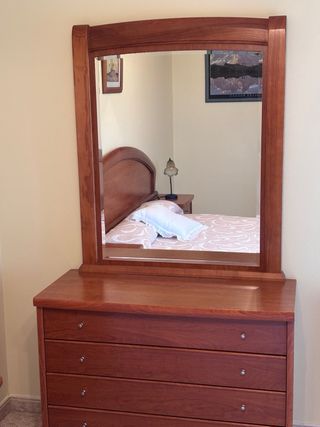 Letto da 135 cm con comodini