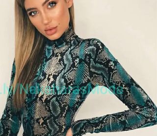 Body estampado serpiente cuello alto