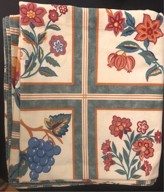 Tovaglia con 8 tovaglioli 130x249cm