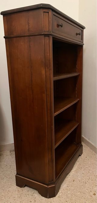 Estantería de madera maciza