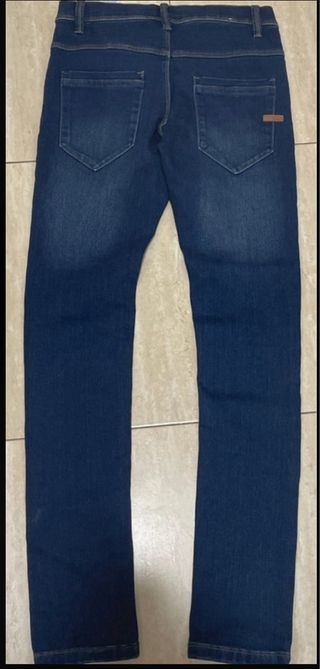 Pantalón vaquero azul oscuro