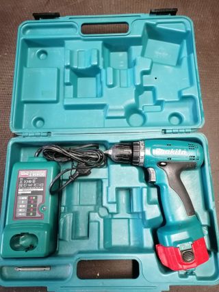 Avvitatore a batteria Makita 6270D 12 volt