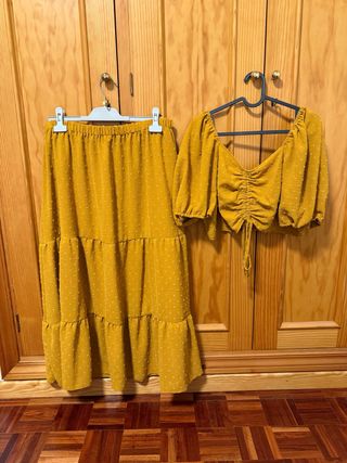 Conjunto Top y Falda Amarillo