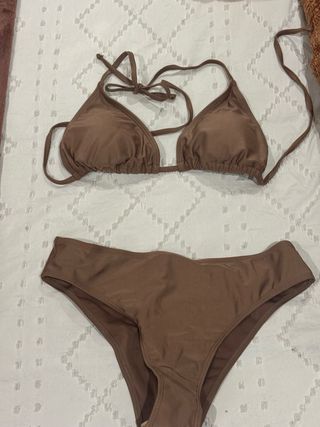 Conjunto bikini marrón