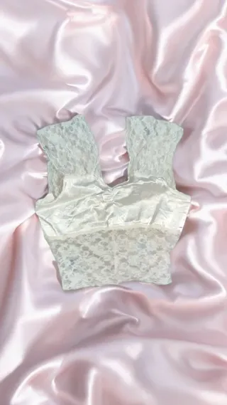 Top de encaje blanco