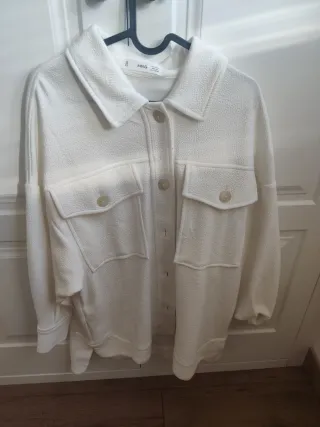 Chaqueta Mango blanca botones
