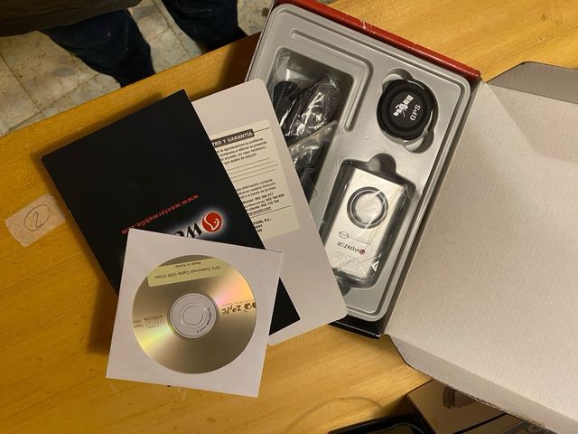 Lote 3 Electrónicos: Woxter, Sony, Kneissel