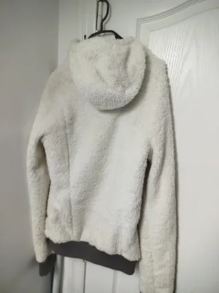 Chaqueta polar blanca mujer