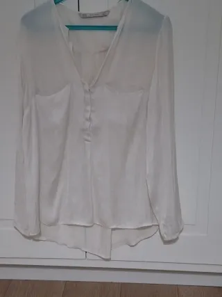 Blusa sedosa color crema