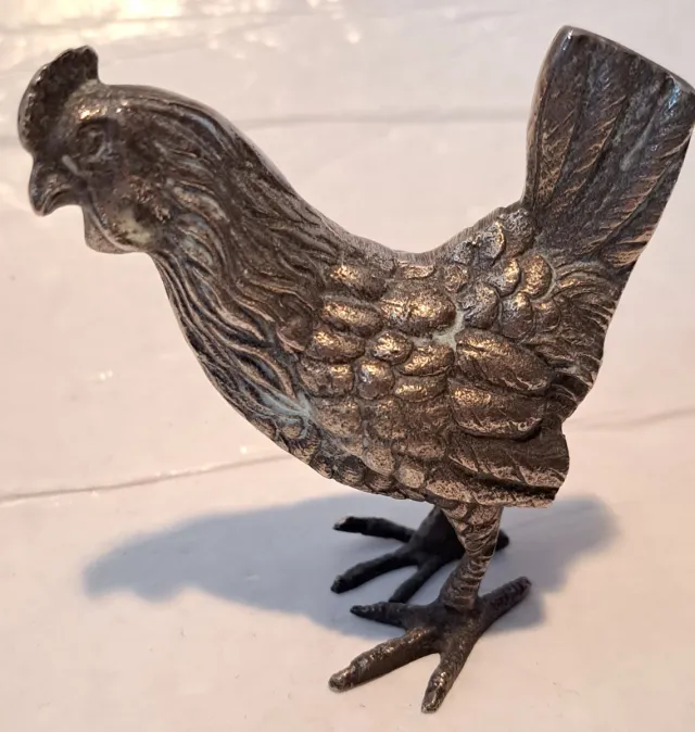 Figura pequeña de gallina, decorativa, de alpaca.