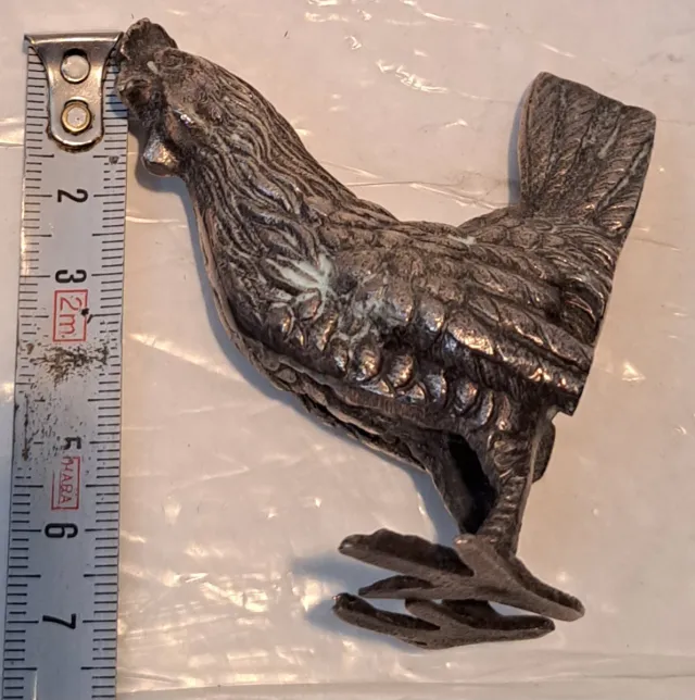 Figura pequeña de gallina, decorativa, de alpaca.