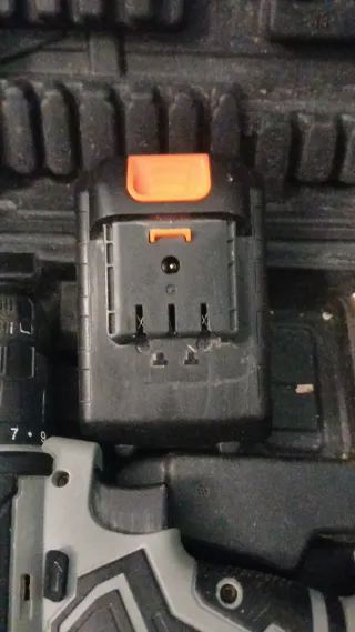Destornillador eléctrico 20V con Maletín