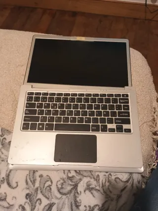 Despiece Portátil Thomson Neox13 4GB RAM 32GB SSD