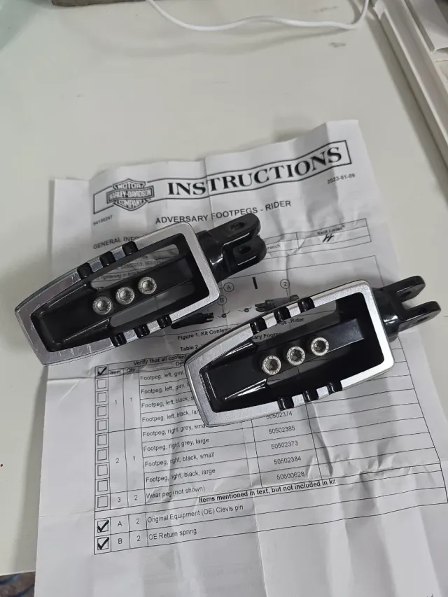 Estriberas Harley Davidson Wild One.