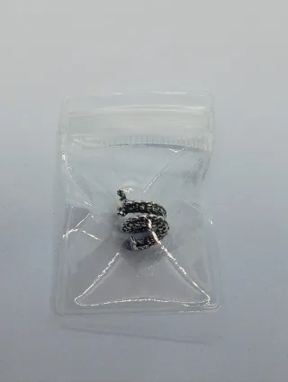Charm dragon de plata