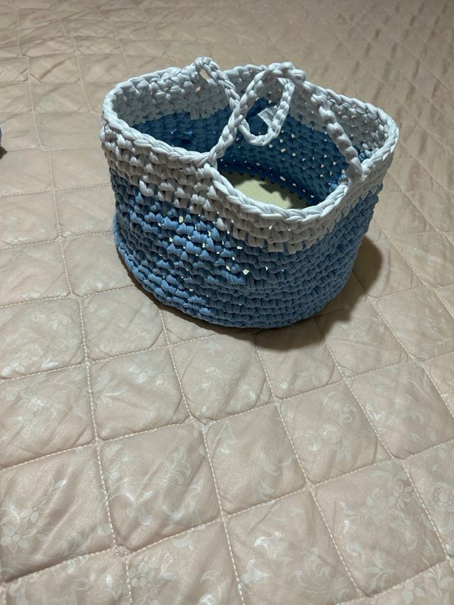 Ceste fatte a mano in tessuto