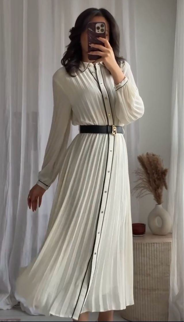 Vestido plisado cinturón