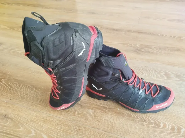 Botas de Montaña Salewa Semiautomáticas