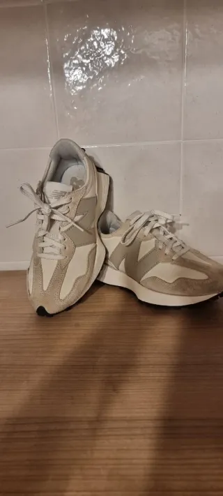 Zapatillas New Balance 327 Beige/Blanco