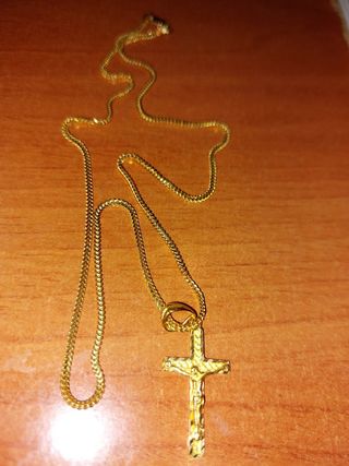 Collar Cruz Oro 22k 9.61gr
