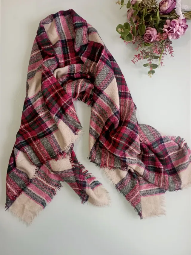 Bufanda de cuadros beige y rosa