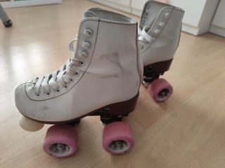 Patines blancos para niña
